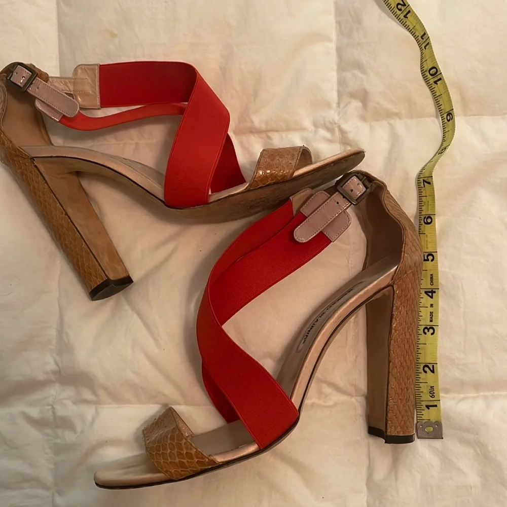 Gorgeous Manolo Blahnik heels - Picture 6 of 10